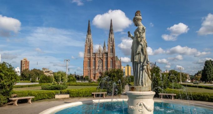 Com saídas de Pelotas, Rio Grande e Camaquã, Sesc leva turistas para conhecer Buenos Aires, na Argentina