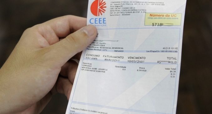 Clientes da CEEE Equatorial poderão pagar contas de energia por Pix já em abril