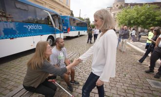 Frota de transporte rural recebe dois ônibus novos