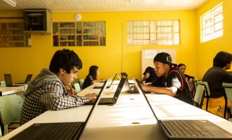 Escola Nossa Senhora de Lourdes recebe 25 novos notebooks