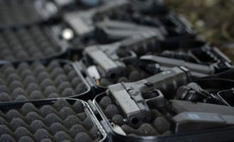 PF cumpre mandados contra CAC’s com armas irregulares