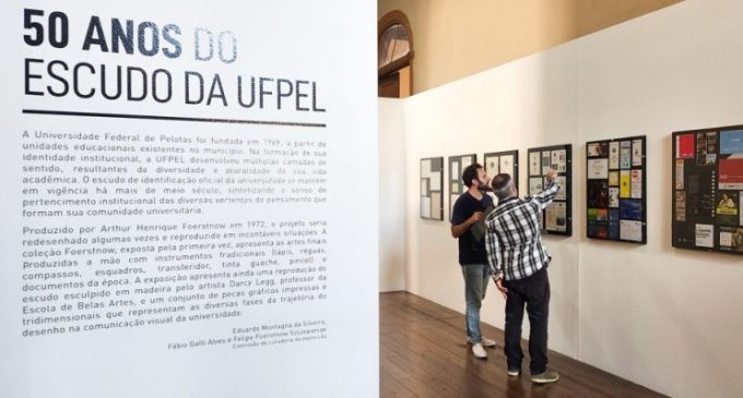 Exposição celebra o cinquentenário do desenho do escudo da UFPel