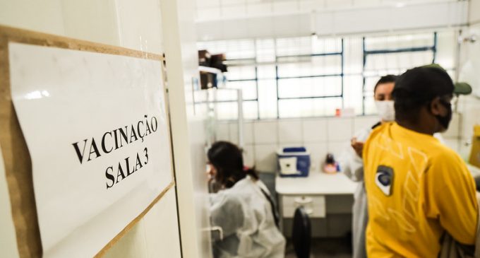 Vacina da gripe será liberada para todos os públicos nesta terça