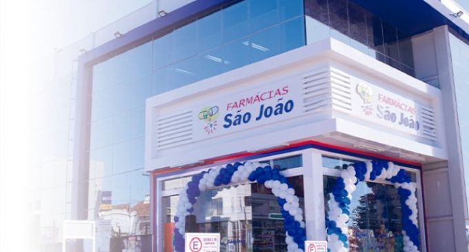 Rede de farmácias São João inaugura nova loja em Pelotas e 50% do valor das vendas do dia será doado para a Santa Casa