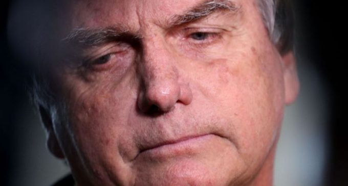 Por 5 votos a 2, TSE torna Bolsonaro inelegível por oito anos