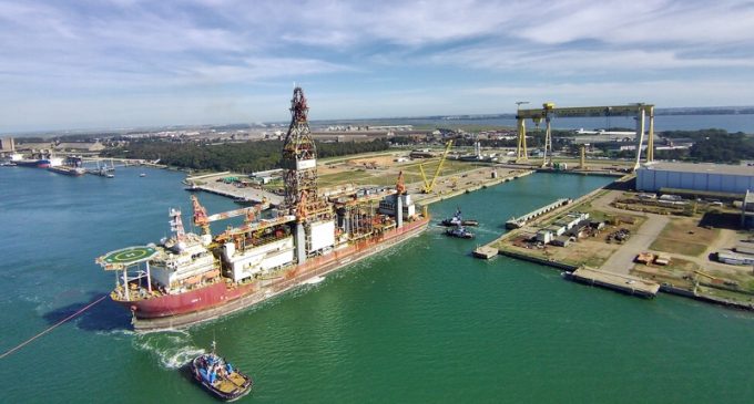 Estaleiro Rio Grande vai gerar 700 empregos com reparo de navio de perfuração