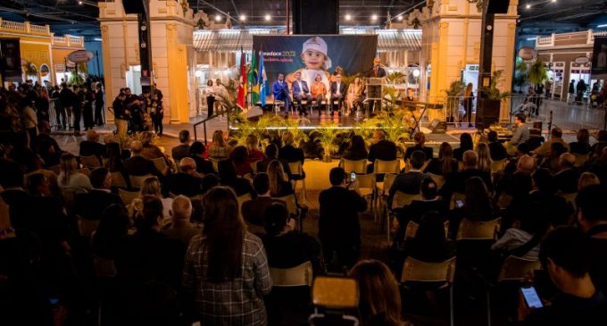 Cerimônia de abertura da 29ª Fenadoce homenageia doceiras e celebra a infância