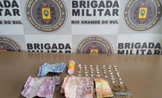 Brigada Militar prende um homem e uma mulher por tráfico de drogas em Pelotas