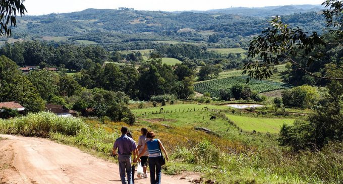 Projeto da UFPel investiga o pomerano e bilinguismo na região da Serra dos Tapes