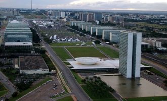 Protesto de municípios contra redução de repasses ganha força pelo Brasil