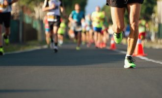 Profissional da Educação Física dá dicas de como se preparar para uma maratona
