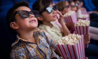 Pais precisam estar atentos a importância da classificação indicativa de filmes para crianças e adolescentes