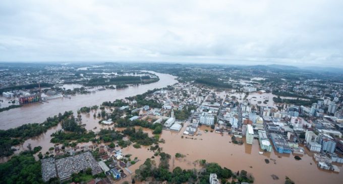 Sobe para 27 o número de mortos após temporais no RS