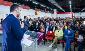 Eduardo inaugura nova unidade do Tudo Fácil em Pelotas