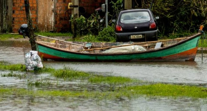 Prefeitura prepara ajuda à população vulnerável à cheia da lagoa