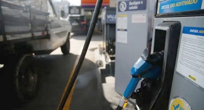 Petrobras reduz preço do diesel às distribuidoras nesta sexta