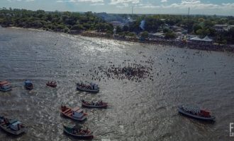 Pelotenses celebram Iemanjá e Navegantes