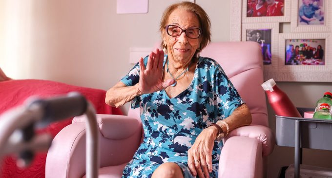 Dona Eloína, primeira gaúcha vacinada contra a Covid-19, falece aos 102 anos