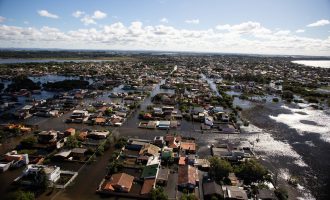DPU orienta vítimas de enchentes no RS sobre seguro habitacional da Caixa