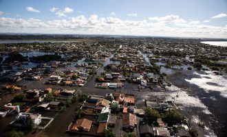 Prefeitura atende cadastros com pendências no Auxílio Reconstrução por áreas