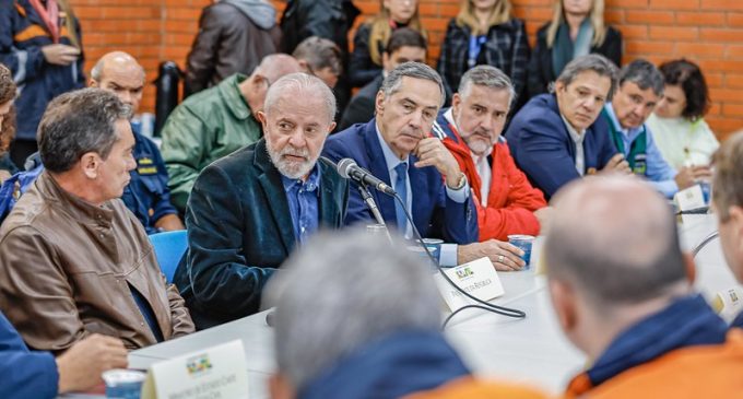 Entidades empresariais entregam programa conjunto de recuperação do RS ao presidente Lula