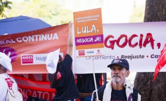 Governo reafirma fim de negociação sobre reajuste para docentes e greve continua