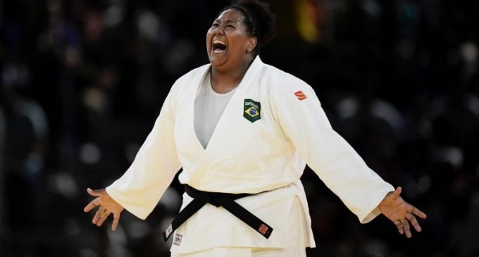 Judoca Beatriz Souza conquista o primeiro ouro brasileiro em Paris