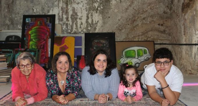 Exposição “Tons de Mãe” na 4 Galeria de Arte e Café