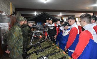 Grupamento de Fuzileiros Navais do Rio Grande recebe visita de alunos do Colégio Militar de Porto Alegre