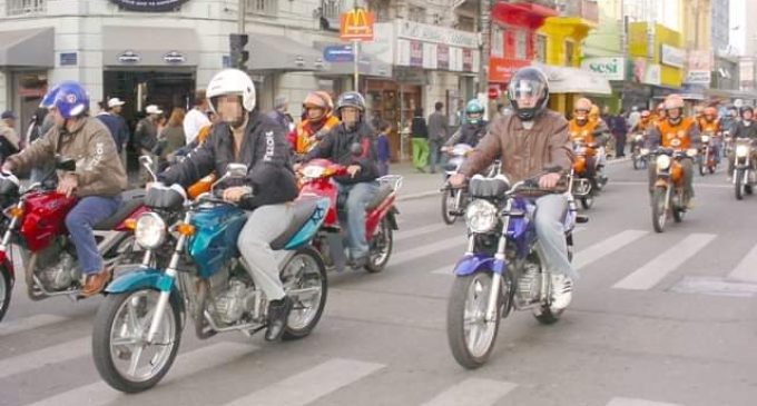 Mais da metade dos proprietários de motocicleta não tem habilitação