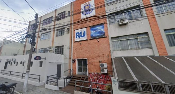 Rádio Universidade inicia semana com novidade na programação