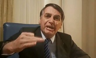 STF mantém decisão que retém passaporte de Bolsonaro