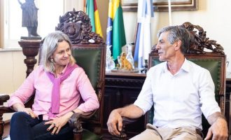 Transição inicia com reunião entre Marroni e Paula