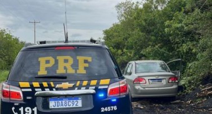 PRF Recupera automóvel roubado em Pelotas