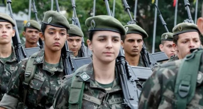 Mulheres poderão se alistar nas Forças Armadas a partir de janeiro