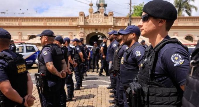 Operação Tudo Azul reforça policiamento preventivo no centro de Pelotas