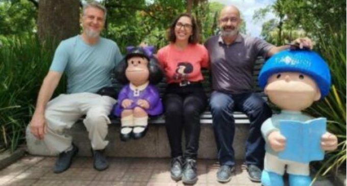 Pelotas ganha escultura de Mafalda em comemoração aos 40 anos do CLC