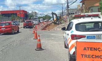 Av. Fernando Osório está com trecho em meia pista