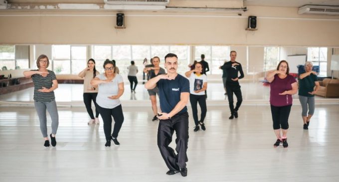 Pesquisa sobre benefícios do Tai Chi Chuan e caminhada para idosos abre inscrições para nova turma