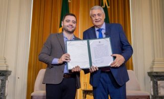 Adolfo Brito assume como governador do Estado em exercício