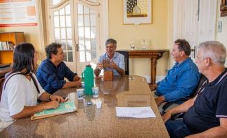 Marroni recebe integrantes da Agenda Binacional