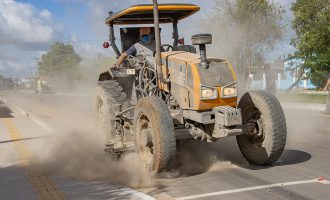Abandonados no fim do governo anterior, prefeitura faz manutenção em diversos pontos da cidade
