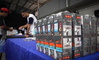 Mutirão de serviços da CEEE Equatorial troca lâmpadas na zona rural de Pelotas