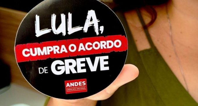 Entidades da Educação Federal cobram de Lula cumprimento do Acordo de Greve 2024