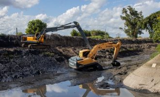 Obras de drenagem na Estrada do Engenho