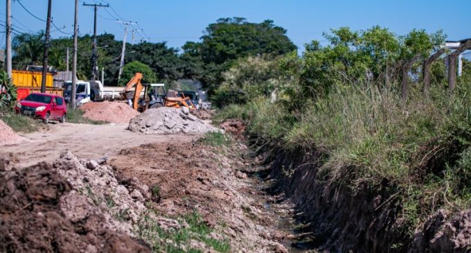 Prefeitura intensifica obra de drenagem no Passo do Salso