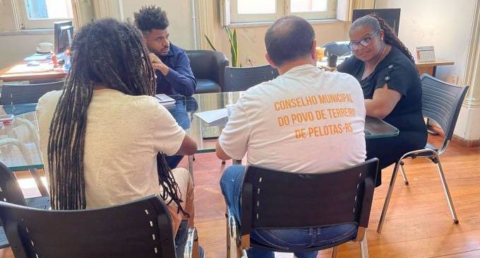 Prefeita em exercício se reúne com Conselho municipal do Povo de Terreiro de Pelotas