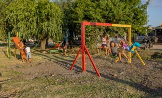 Praça no Passo dos Negros é inaugurada