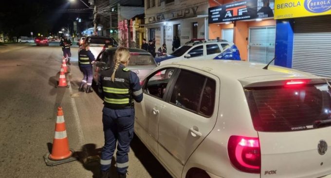 Fiscalização intensiva na Av. Duque de Caxias