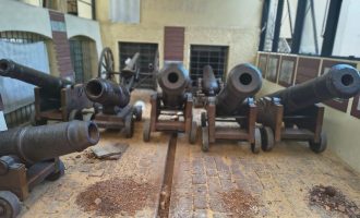 Munições são descobertas no interior de canhões do Museu de História Júlio de Castilhos